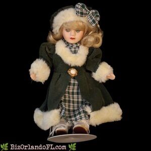 VINTAGE: Victorian Beauty 8" Porcelain Doll Green Dress Hat Coat Shoes & Stand